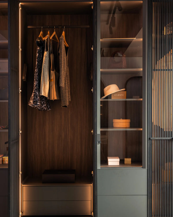 Website_Wardrobe_Gallery_Chorus_ (3).webp